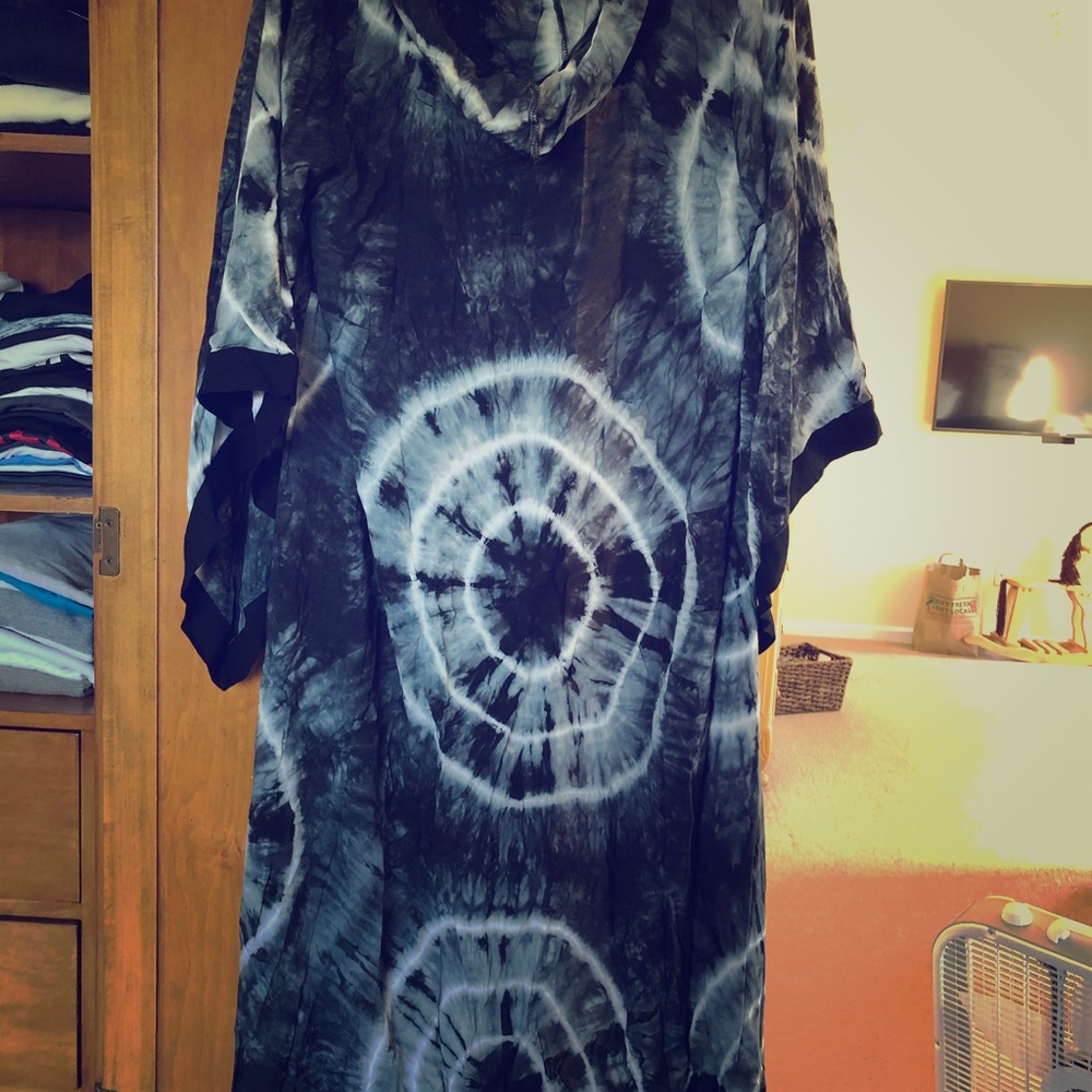 Gorgeous POL kimono with hood and lace detail!